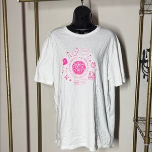 Tshirt. Poshmark. Pink and white. Size: Large. NWOT